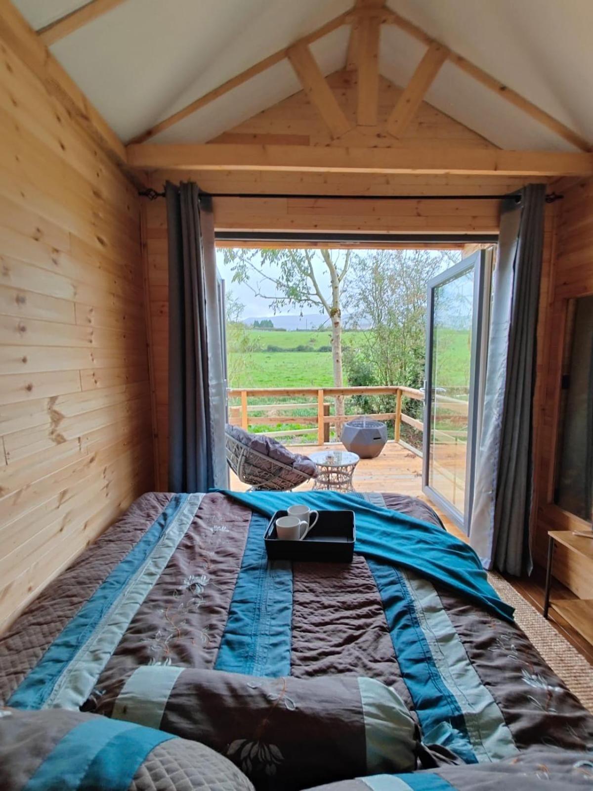 Riverside Cabin Limerick Junction Exterior foto
